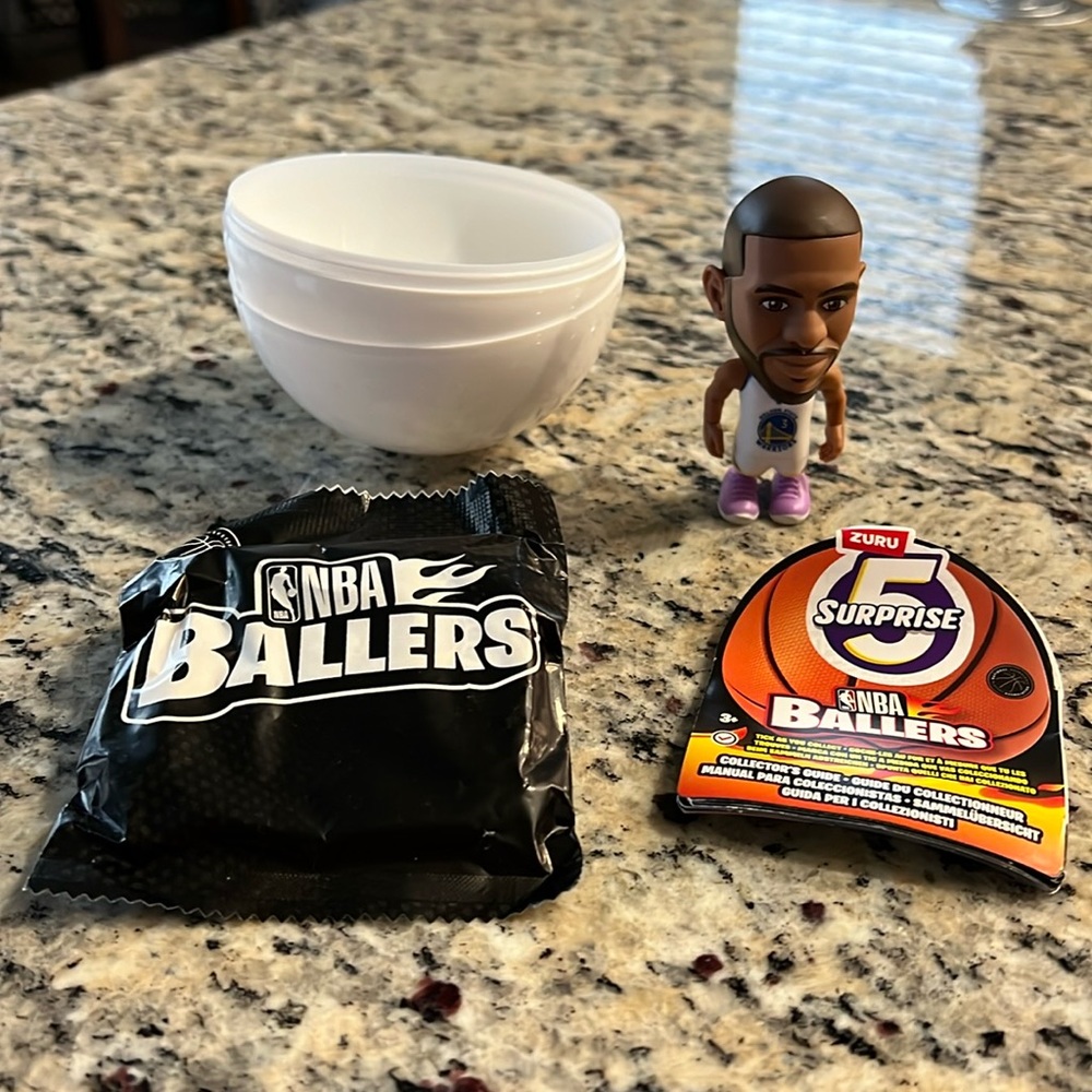 Zuru 5 Surprise NBA Ballers, Chris Paul, Holden Stare Warriors, white jersey